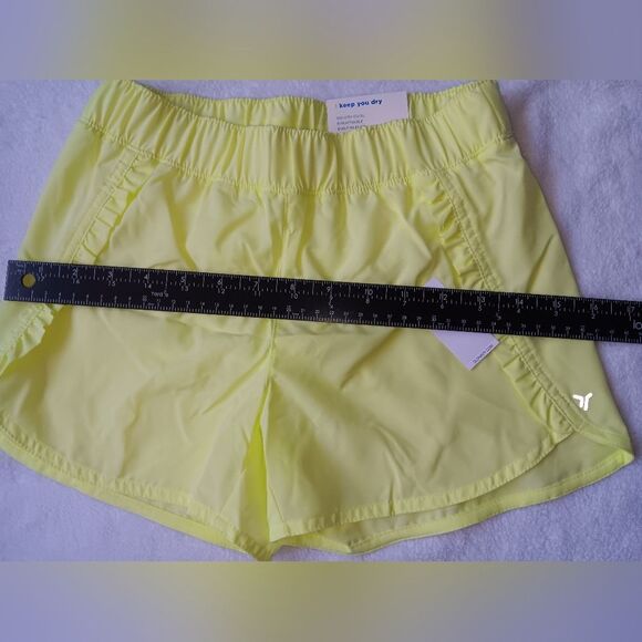 Old Navy Dolphin-Hem Ruffle Run Girls Shorts NWT - Picture 2 of 7